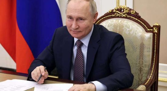 Wladimir Putin bietet Auslaendern die fuer Russland kaempfen die Staatsbuergerschaft