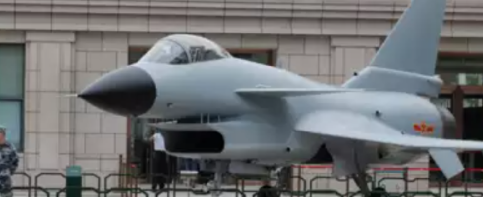 „Pakistans J 10C Kampfflugzeuge chinesischer Herkunft stellen Eurofighter Typhoons eine Herausforderung dar