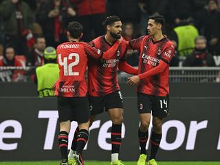 Reijnders haalt uit met AC Milan, assist Dallinga niet genoeg tegen Benfica