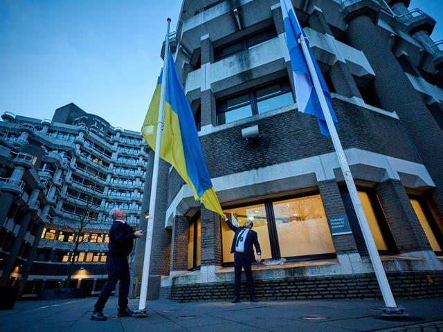1708775859 569 Live Ukraine Gedenken an Opfer in der Ukraine Russland ignoriert