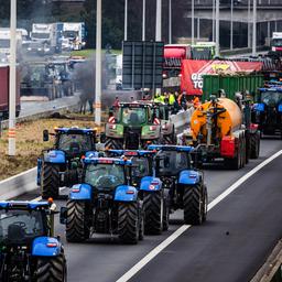 A2 zwischen Maastricht und Luettich nach Blockade durch Bauern wieder