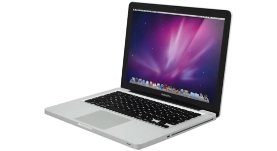 Apple fuegt das letzte MacBook mit CD Laufwerk seiner veralteten Liste