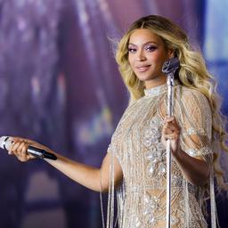 Beyonce kuendigt waehrend des Super Bowl neues Album an die