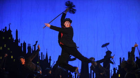 Britische Zensoren aendern Mary Poppins Rating – World