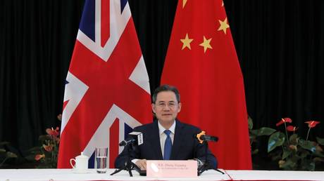 China verspricht Rache fuer britische Sanktionen – World