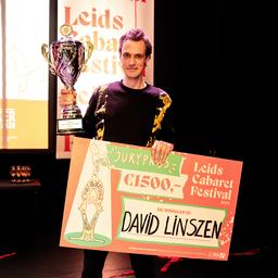 David Linszen gewinnt alles was es beim Leids Cabaret Festival