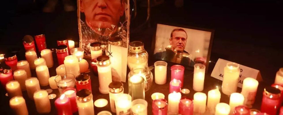 Der Tod von Alexej Nawalny loest in Moskau Verzweiflung und