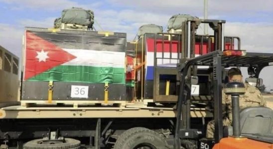 Die Niederlande fuehren den ersten Hilfsabwurf ueber Gaza durch