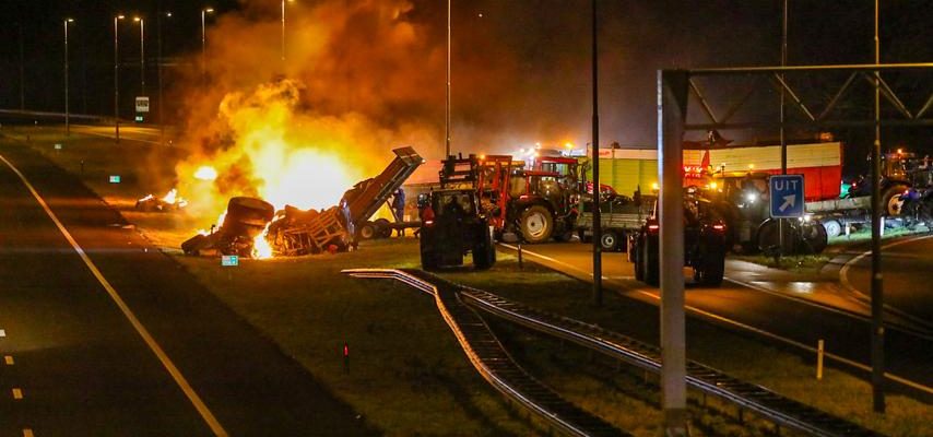 Erneute Aktionen der Landwirte auf mehreren Strassen mehrere Autobahnen gesperrt