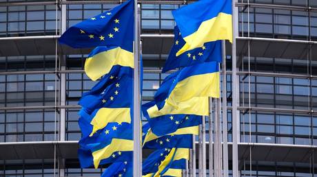 Europa wird durch die US Politik gegenueber der Ukraine in die