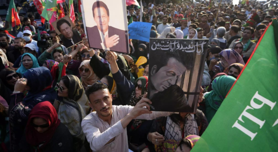 Imran Khans PTI fordert den Ruecktritt der CEC angesichts manipulierter