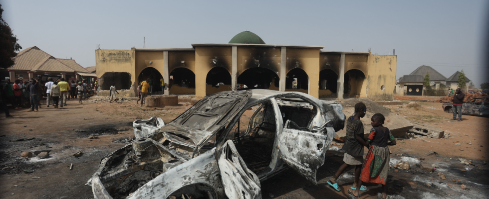 In Brand gesteckte Kirche und niedergebrannte Moschee zeugen vom Trauma