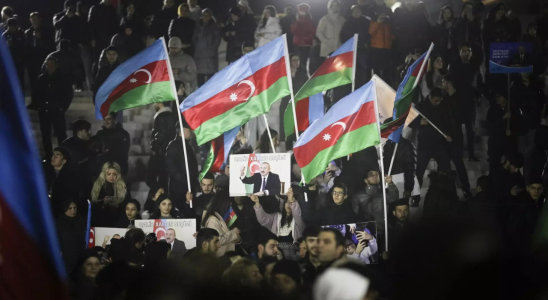 Internationale Beobachter bezeichnen Aserbaidschans Abstimmung als „nicht wettbewerbsfaehig