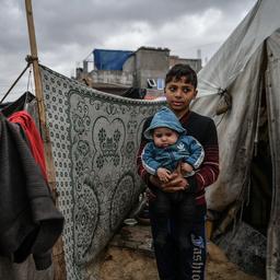 Israel erhoeht den Druck in Rafah Hunderttausende palaestinensische Fluechtlinge in