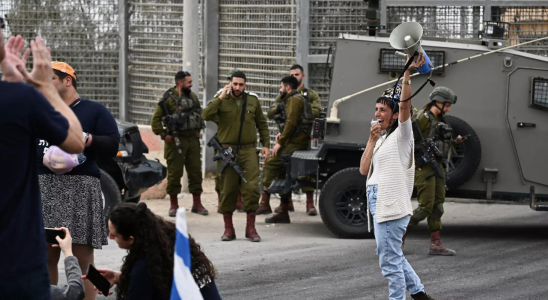 Israelische Demonstranten blockieren Hilfskonvois auf dem Weg nach Gaza –