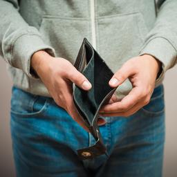 Jugendliche bezahlen ein Viertel ihrer Zahlungen mit Bargeld Wirtschaft