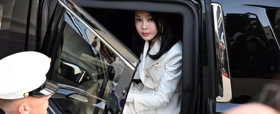 Kontroverse Christian Dior Bag und suedkoreanische Politik Weltnachrichten