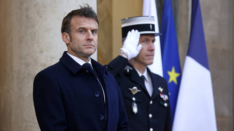 Macron steht zu seinen Bemerkungen zu NATO Truppen in der Ukraine