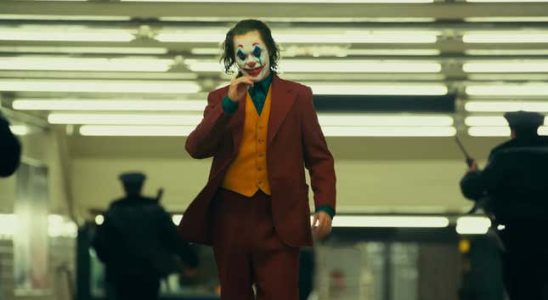 Mad Love liegt in den neuen Bildern von Joker Folie