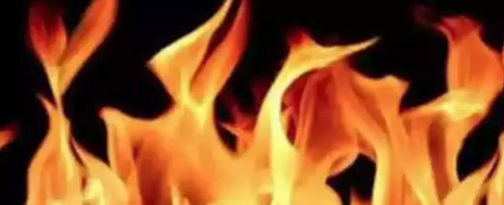 Mehrere Propantanks explodieren nachdem im groessten Gurdwara Kaliforniens ein Feuer