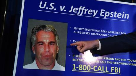 Neues Autopsiefoto von Jeffrey Epstein beweist dass er sich nicht