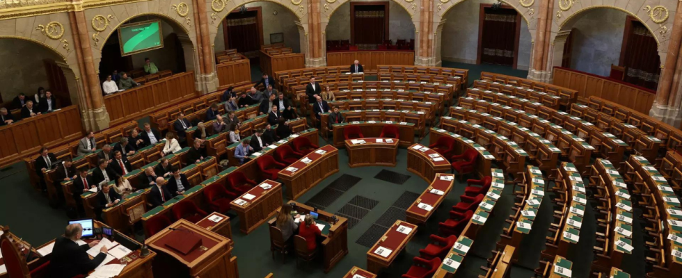 Orbans Partei boykottiert eine Sitzung des ungarischen Parlaments um den