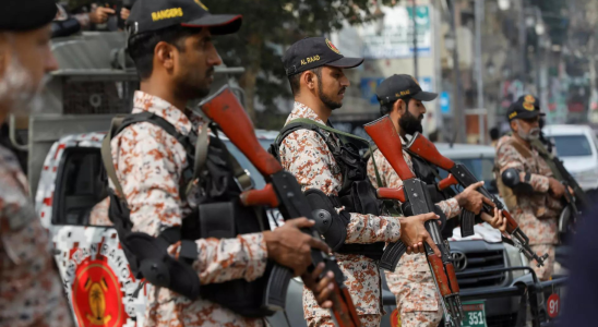 Pakistan schliesst aus Sicherheitsgruenden vor den Parlamentswahlen die Grenzen zu