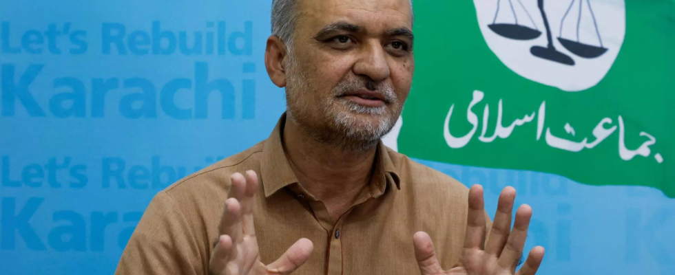 Pakistanischer Politiker gibt Sitz unter Berufung auf Wahlfaelschung zu seinen