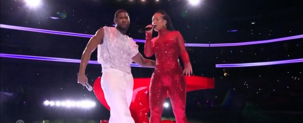 Sehen Sie sich die Highlights von Ushers Super Bowl Auftritt an