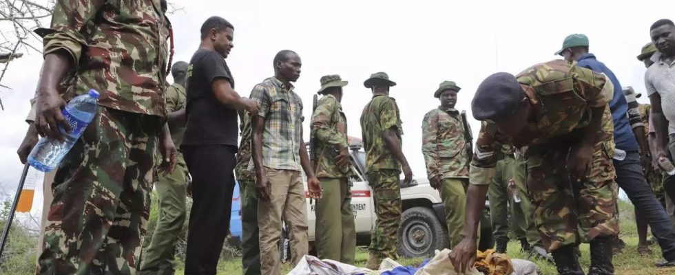 Sektenfuehrer aus Kenia wegen Mordes angeklagt Aktualisierungen des Gerichtsfalls