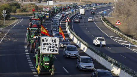 Spanische Landwirte schliessen sich Protesten gegen EU Vorschriften an – World