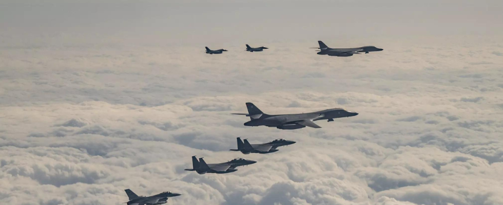 US Luftangriffe im Westirak verschaerfen die Spannungen und fuehren zu Dementis