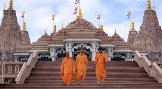 Ueber 5000 Glaeubige spendeten Gurudwaras Langar Mahlzeiten bei der Tempeleinweihung in