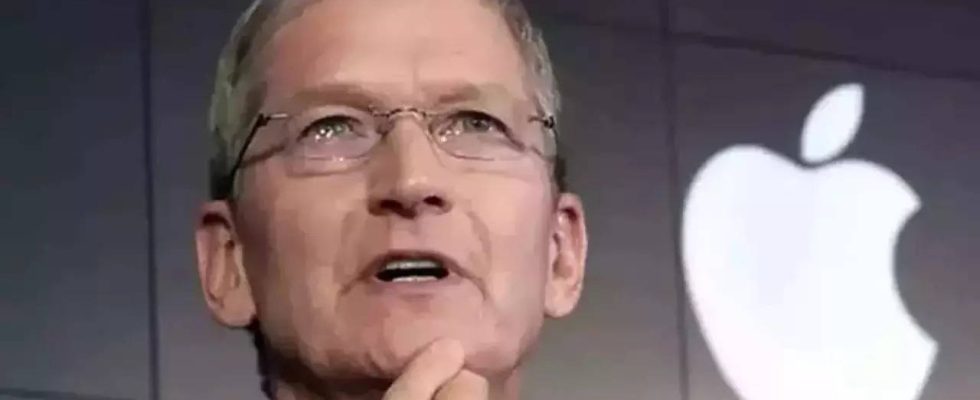 Was Apple Chef Tim Cook ueber die Einfuehrung von KI auf