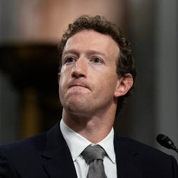 Zuckerberg entschuldigt sich fuer den durch soziale Medien verursachten psychischen