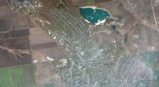 Zwei Jahre spaeter Satellitenbilder zeigen die vom Krieg zerruettete Landschaft