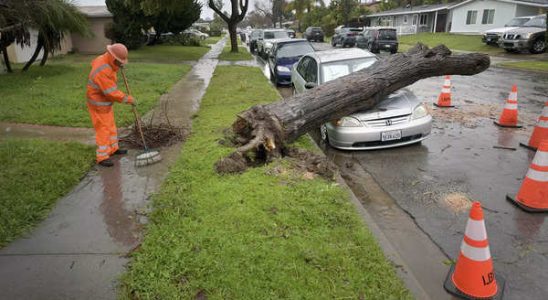 „1 in 1000 Jahres Ereignis Toedlicher Sturm in Kalifornien loest Ueberschwemmungen Schlammlawinen und Stromausfaelle