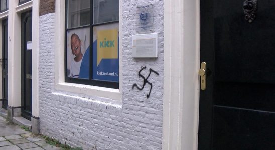 „Sehr kleiner Junge zeichnete Hakenkreuze auf Synagoge in Middelburg