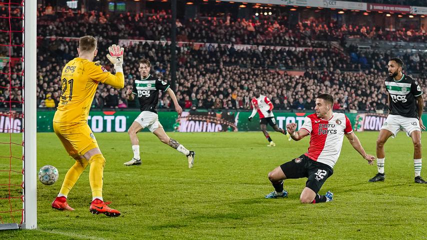 1709253257 516 Feyenoord erreicht das Pokalfinale mit einem hart erkaempften Sieg ueber
