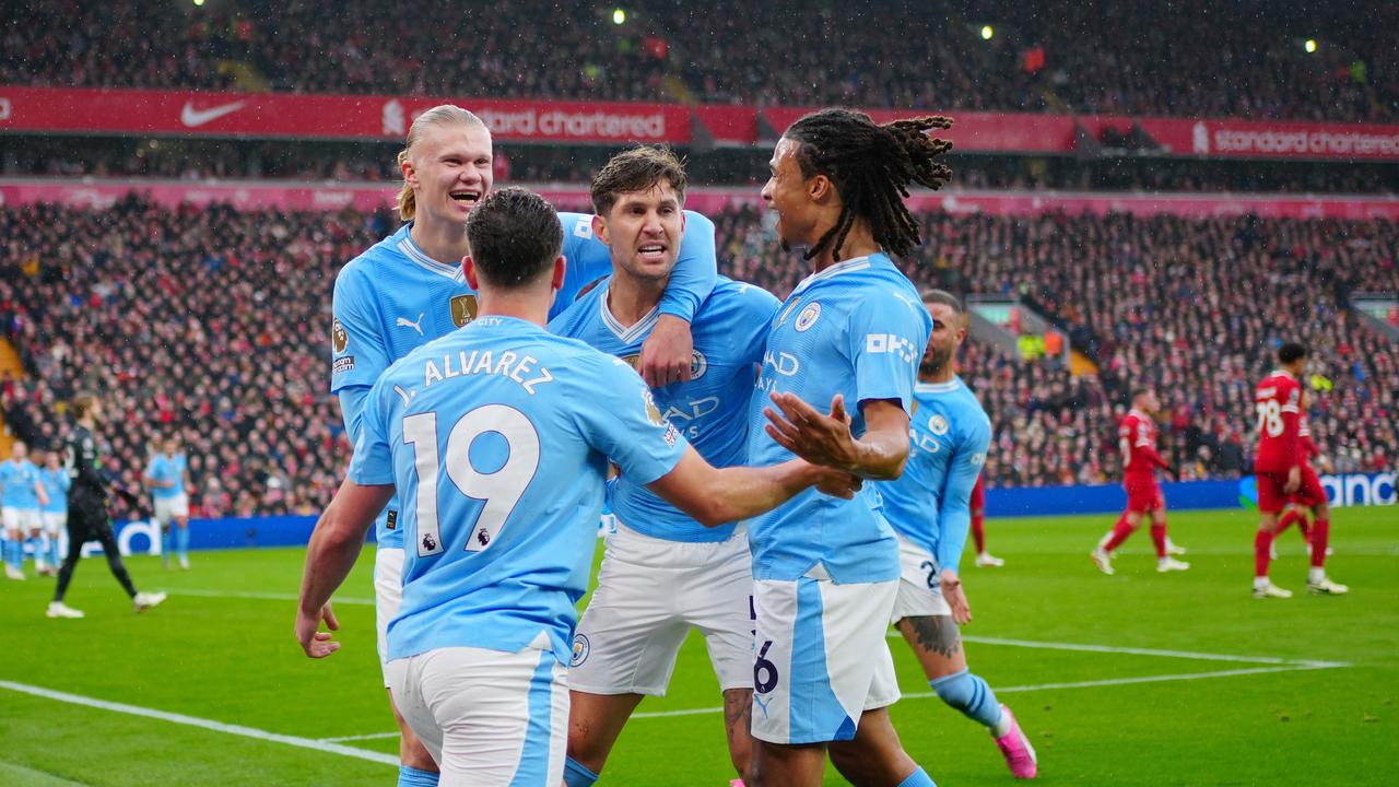 Beeld uit video: Stones opent de score voor Manchester City in topper tegen Liverpool