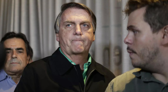 Angesichts der Untersuchung verbrachte Bolsonaro zwei Naechte in der ungarischen