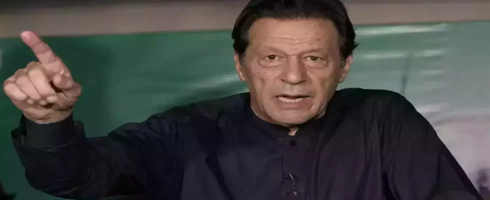 Der IWF zeigt Imran Khan die kalte Schulter da er.webp
