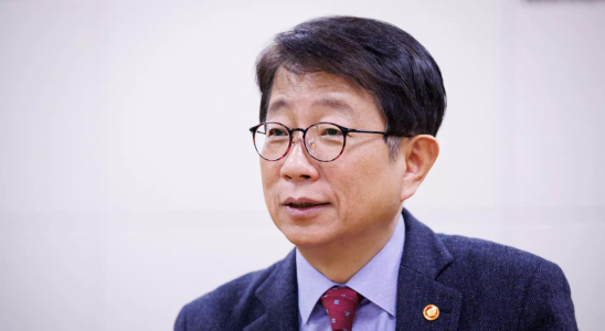 Der suedkoreanische Landminister ist angesichts der alternden Bevoelkerung ablehnend gegenueber