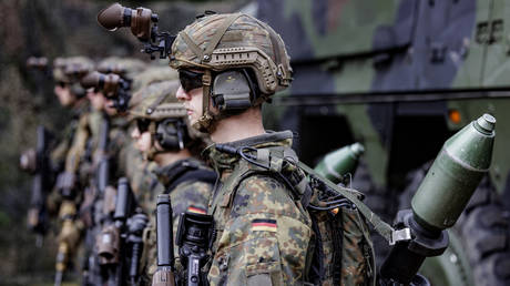 Deutschland wird aufgefordert die Sicherheit zu erhoehen nachdem „Angriff auf