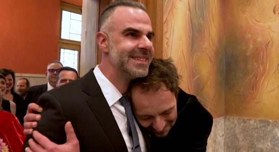 Erste gleichgeschlechtliche Paare heirateten in Griechenland „Traum wird wahr