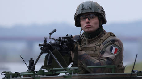 Frankreich gruebelte monatelang darueber nach in der Ukraine „auf dem