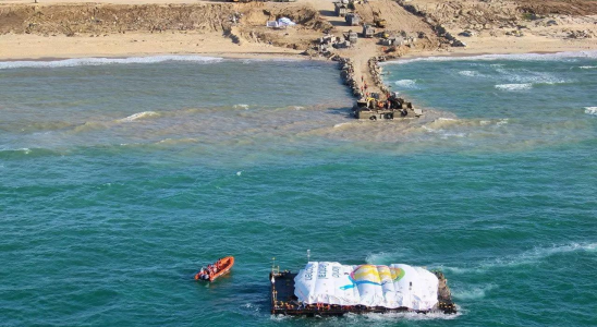 Gaza Bewohner erhalten zum ersten Mal Seehilfe Bei Razzien kommen 36