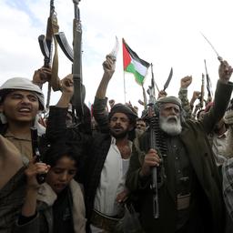 Mindestens zwei Tote nach Angriff der Huthi Rebellen auf Schiff vor