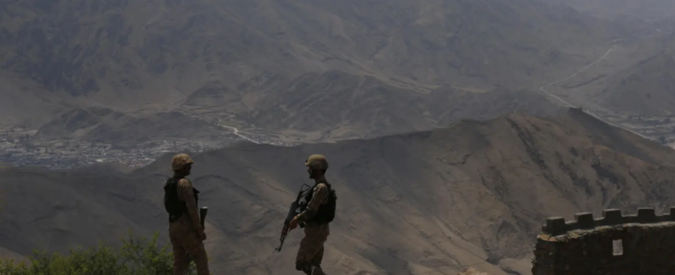 Pakistan fuehrt Luftangriffe in Afghanistan durch