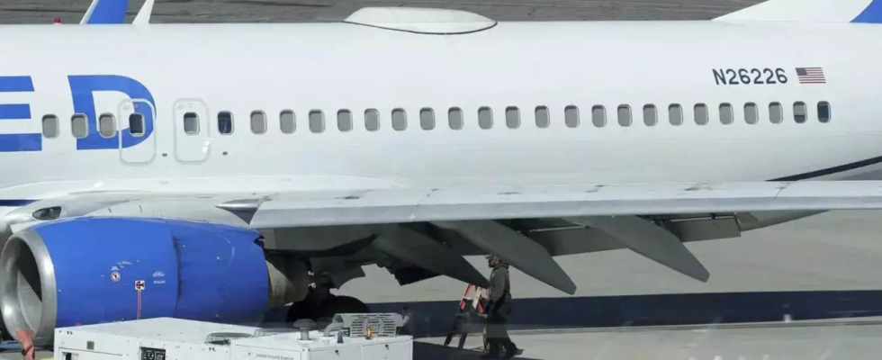 Panel fehlt bei Boeing 737 FAA Sonden